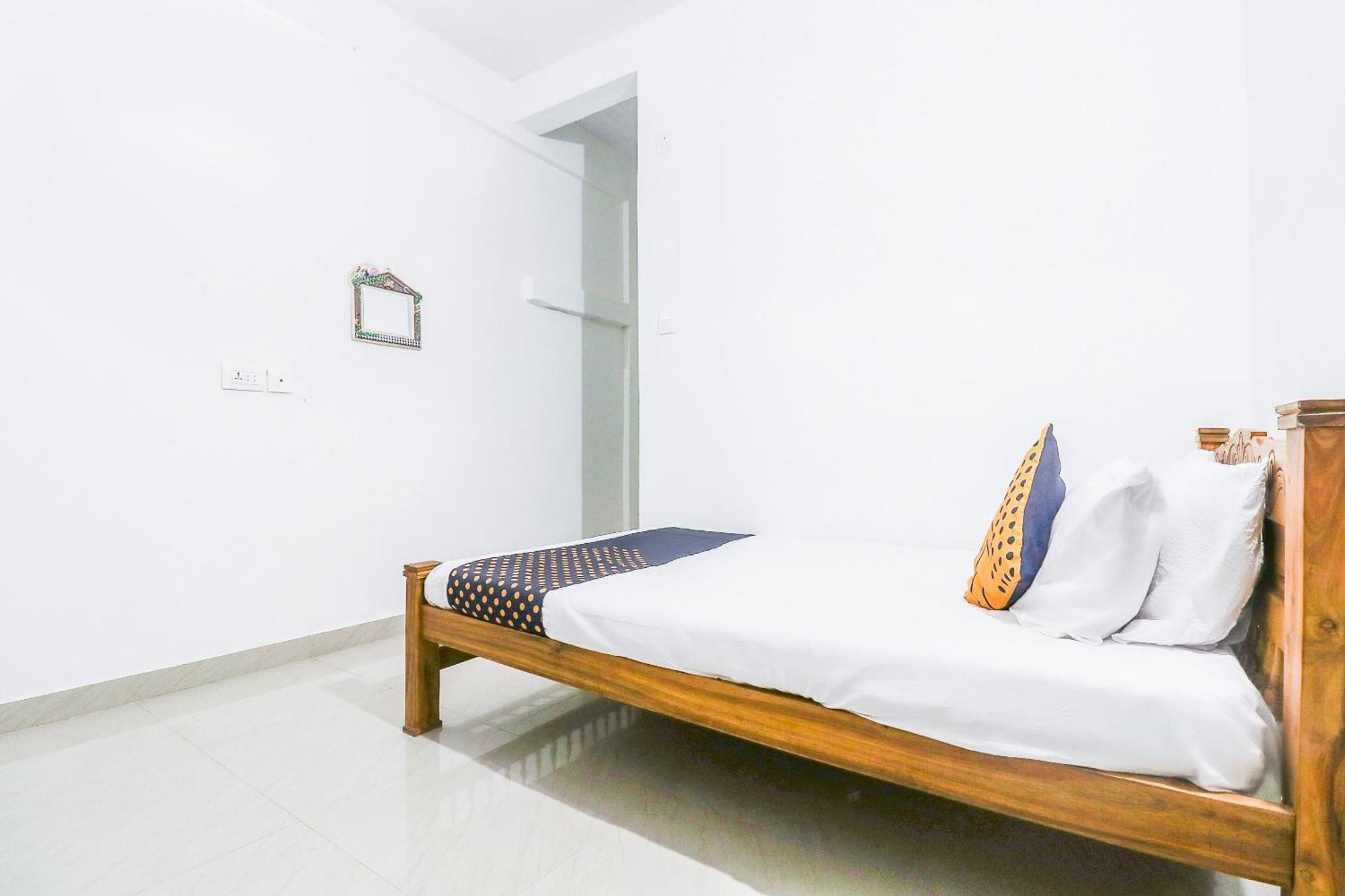 Spot On Rohini Inn Kadampuzha Kottakkal Экстерьер фото
